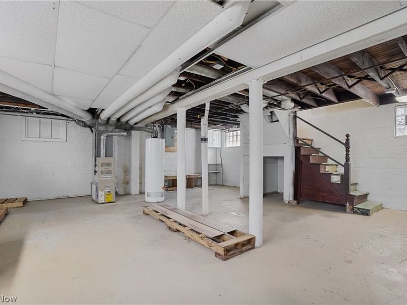 8805 Jeffries Avenue, Cleveland, OH 44105 Photo 38