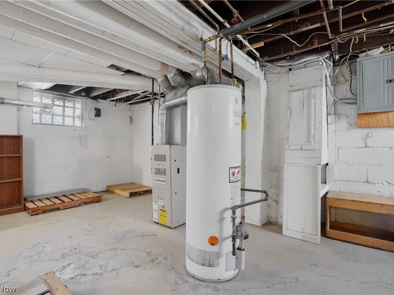 8805 Jeffries Avenue, Cleveland, OH 44105 Photo 40