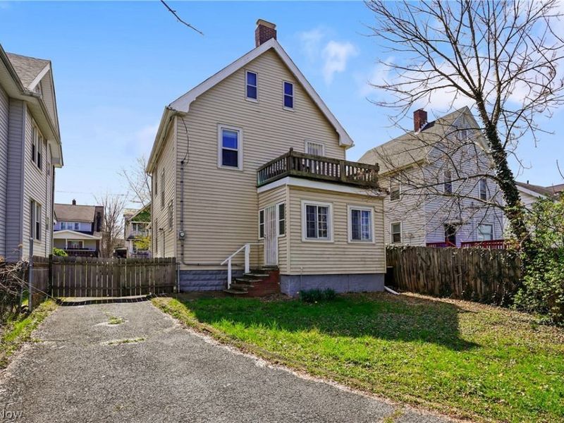 8805 Jeffries Avenue, Cleveland, OH 44105 Photo 44