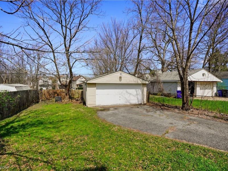 8805 Jeffries Avenue, Cleveland, OH 44105 Photo 45