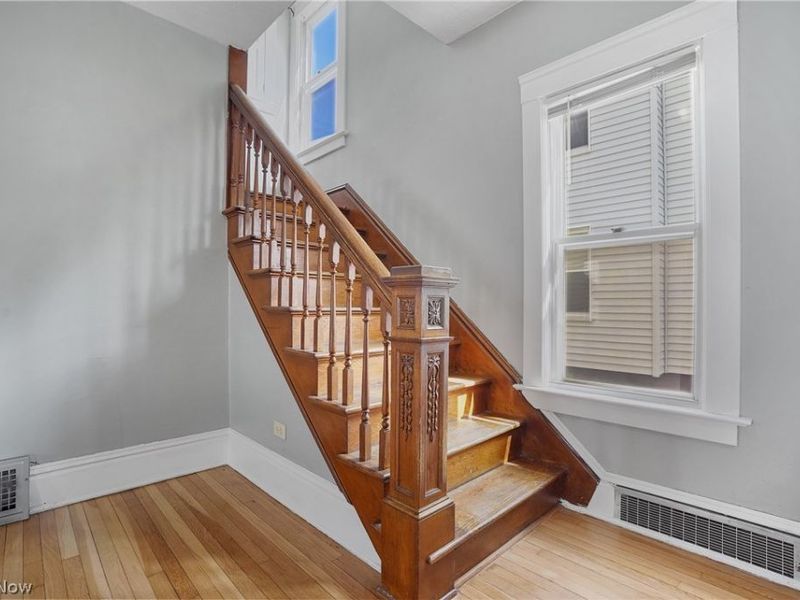 8805 Jeffries Avenue, Cleveland, OH 44105 Photo 5