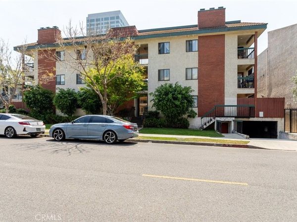 330 Burchett Street, Unit 206, Glendale, CA 91203