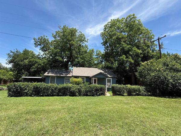 403 Avenue E Avenue, Valley Mills, TX 76689