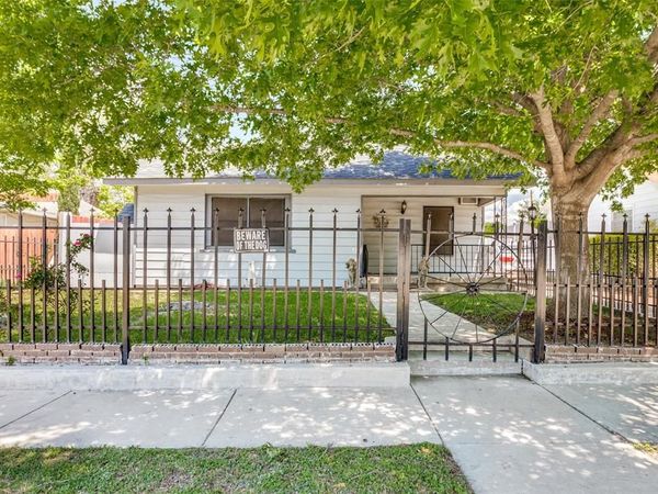 2210 24th Street , Fort Worth, TX 76164