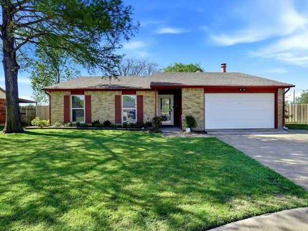 2358 Honeycomb Court, Fort Worth, TX 76131