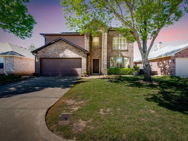 4816 Sleepy Ridge Circle, Fort Worth, TX 76133