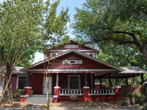 708 N Mckinney Street, Ennis, TX 75119