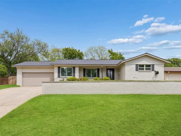 3920 Georgian Drive, Haltom City, TX 76117