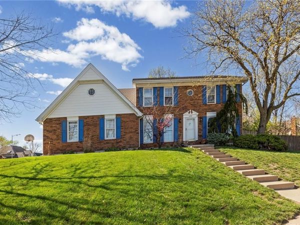 4112 Shady Lane Drive, Kansas City, MO 64119