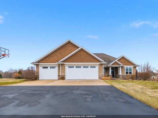 3383 HAWKEYE COURT, Suamico, WI 54313