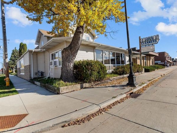 754 N MAIN STREET, Oshkosh, WI 54901