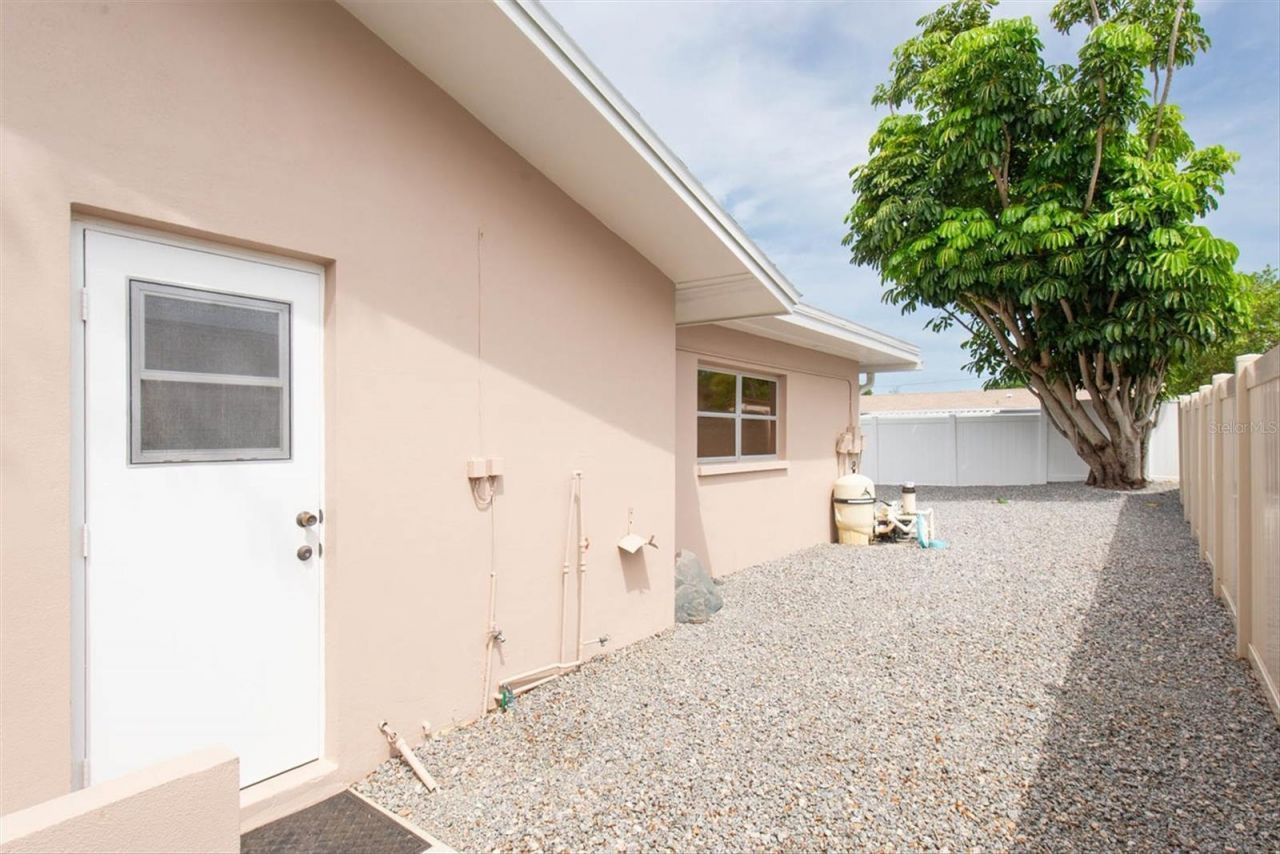 14321 113th Avenue , Largo, FL 33774 Photo