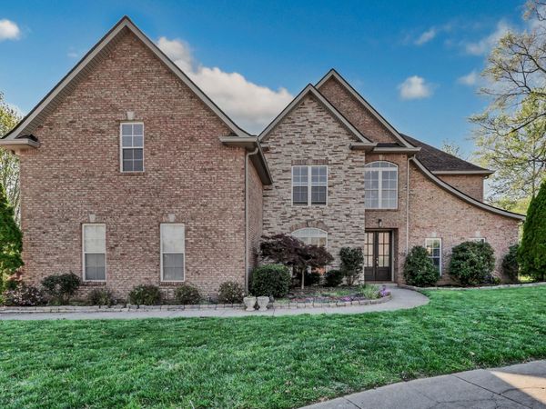 132 Lyme Dr , Clarksville, TN 37043