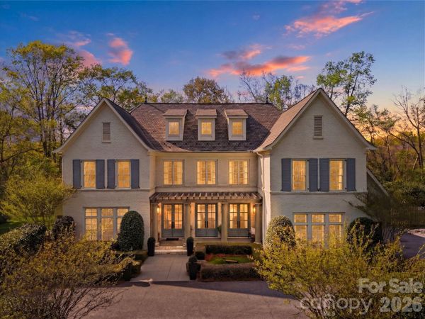 834 9th Avenue NW, Hickory, NC 28601