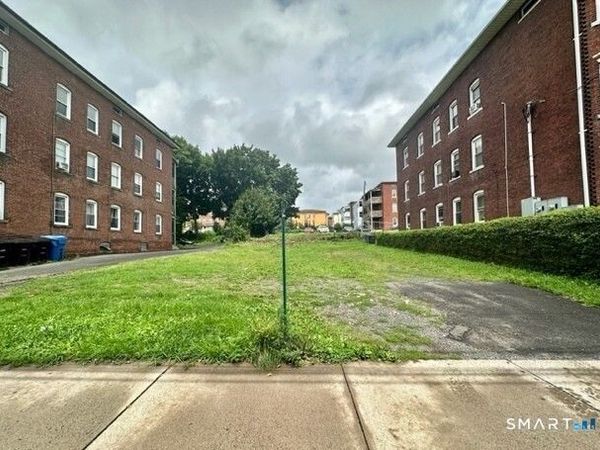 179 Broad , New Britain, CT 06053