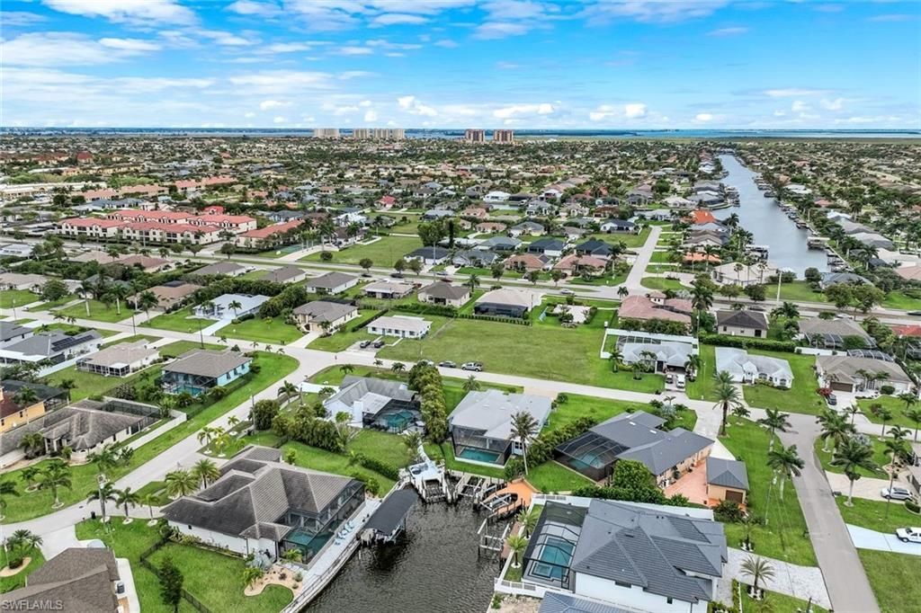 1927 SW 47th Ter , Cape Coral, FL 33914 Photo