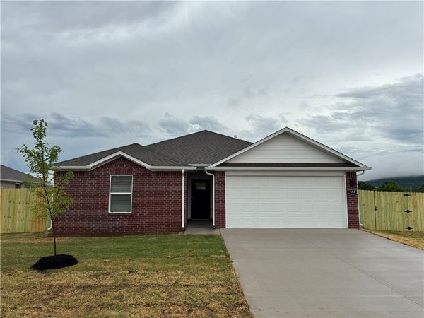 558 Nevada Street, Farmington, AR 72730