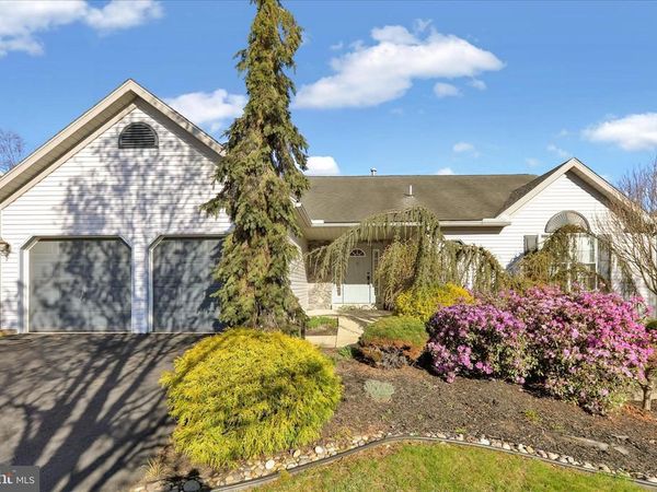 18 BOWES LANE , READING, PA 19606