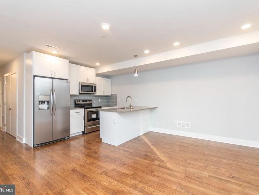 812 N Uber Street, Unit 4, Philadelphia, PA 19130 Main Photo