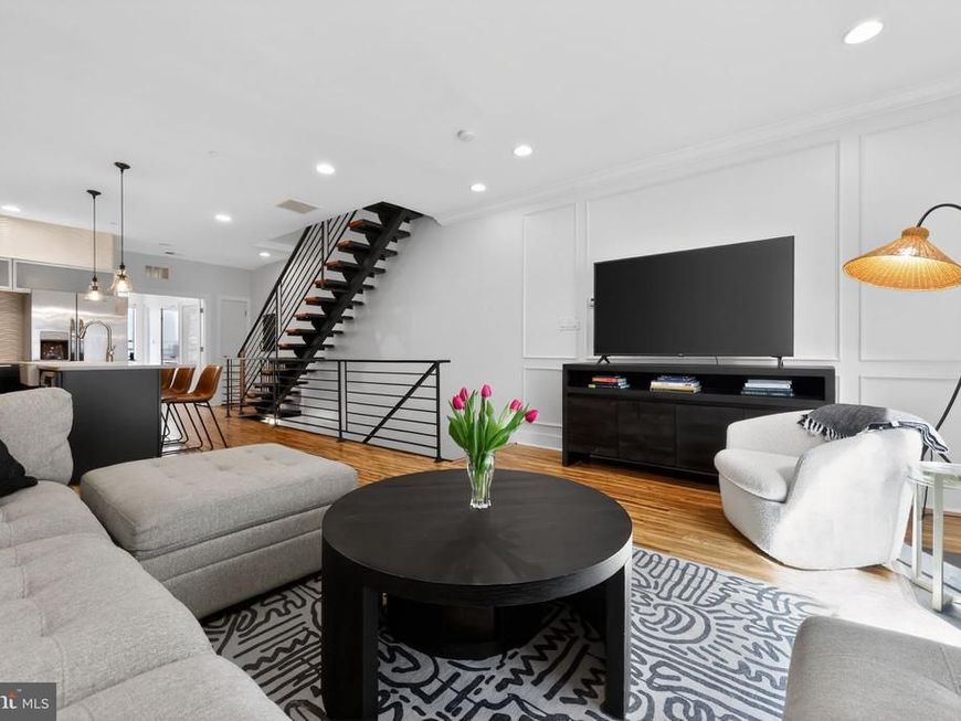 1114 Bainbridge Street, Unit B, Philadelphia, PA 19147 Main Photo