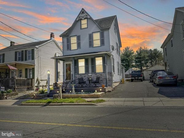 24734 E MAIN STREET, COLUMBUS, NJ 08022