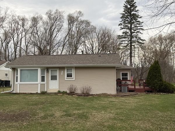 562 Gatewood DRIVE, Twin Lakes, WI 53181