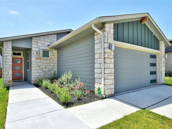 121 Fairfax Avenue, San Marcos, TX 78666