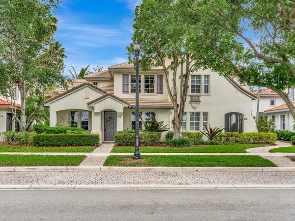 214 Evergrene Parkway, Palm Beach Gardens, FL 33410