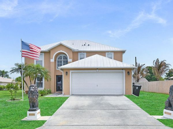 2141 SE Wald Street, Port St. Lucie, FL 34984