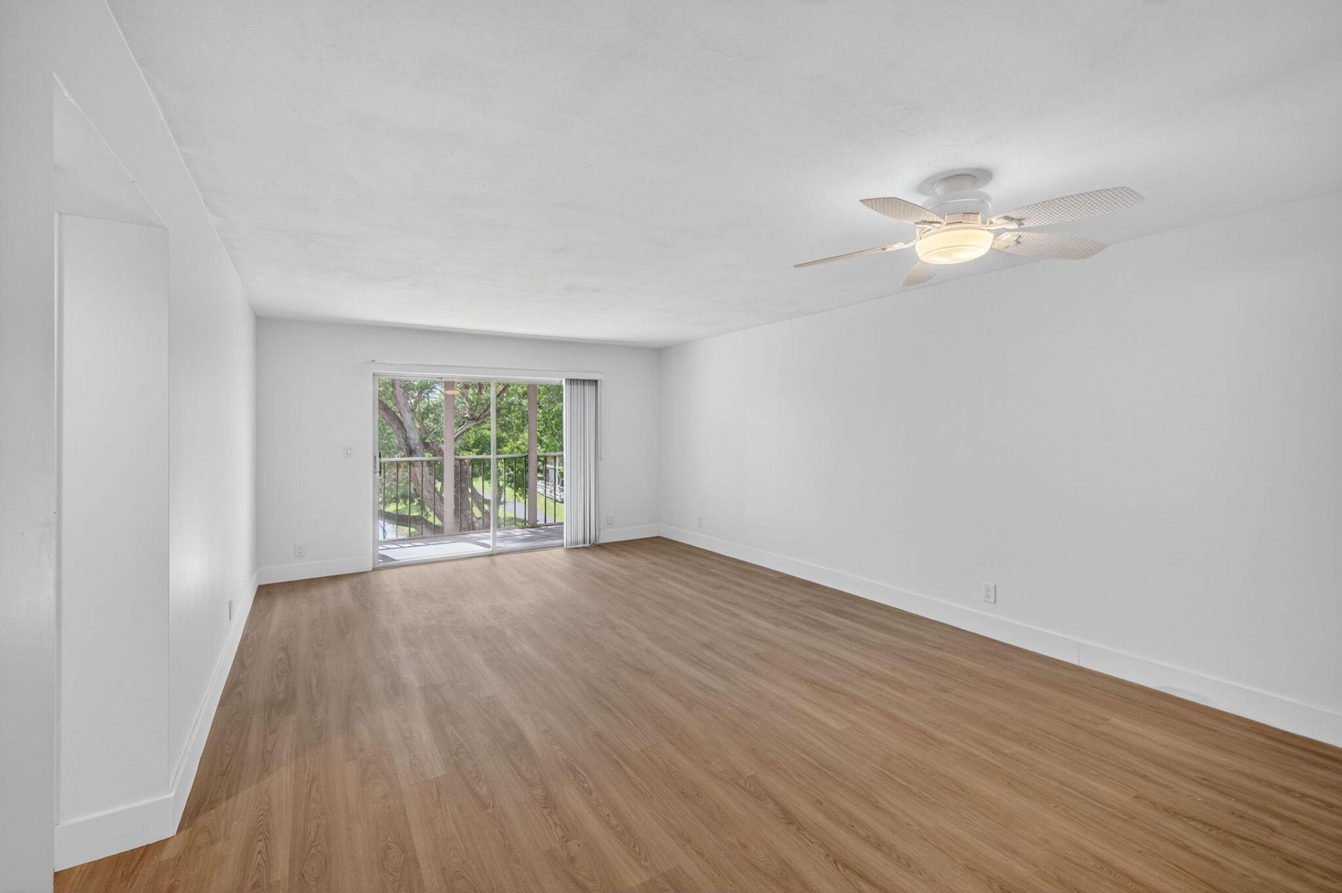 14375 Strathmore Lane, Unit 303, Delray Beach, FL 33446 Photo