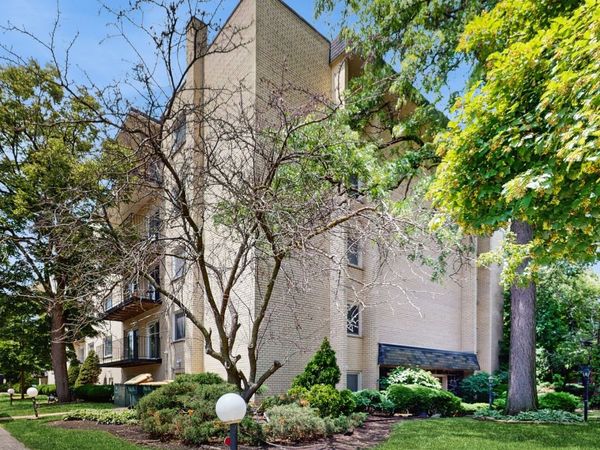 8650 Ferris Avenue , Unit 203, Morton Grove, IL 60053