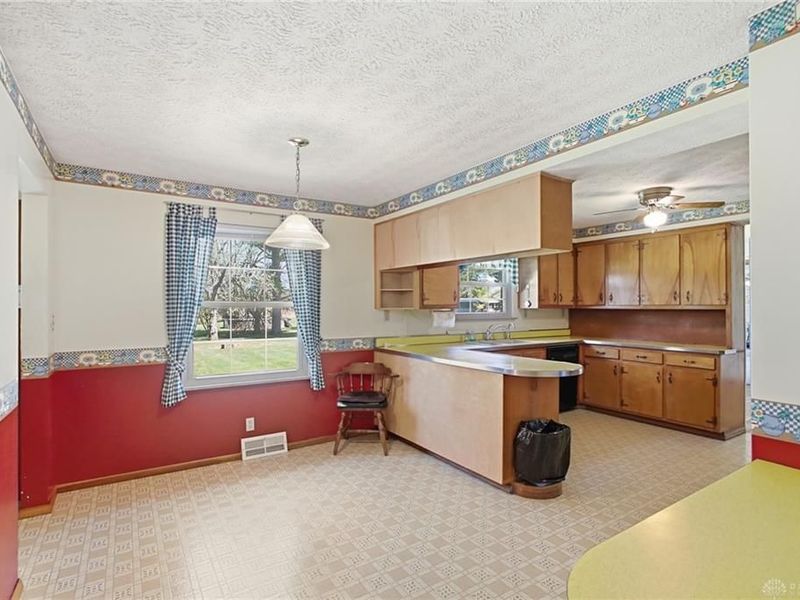 814 Wellington Drive, Springfield Township, OH 45506 Photo 14