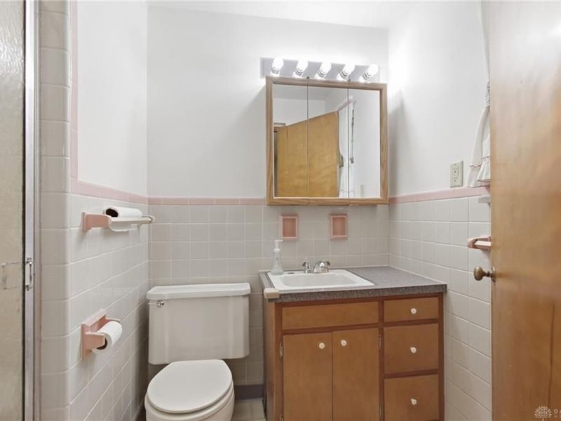 814 Wellington Drive, Springfield Township, OH 45506 Photo 22