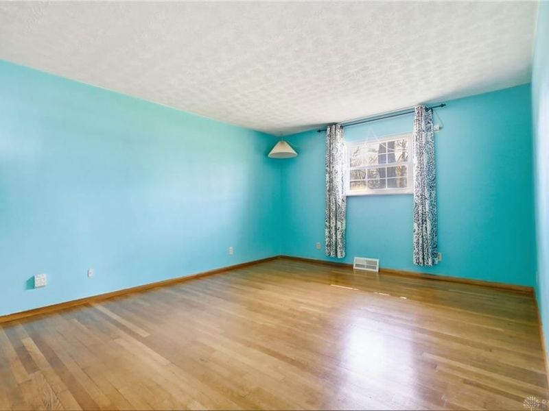 814 Wellington Drive, Springfield Township, OH 45506 Photo 23