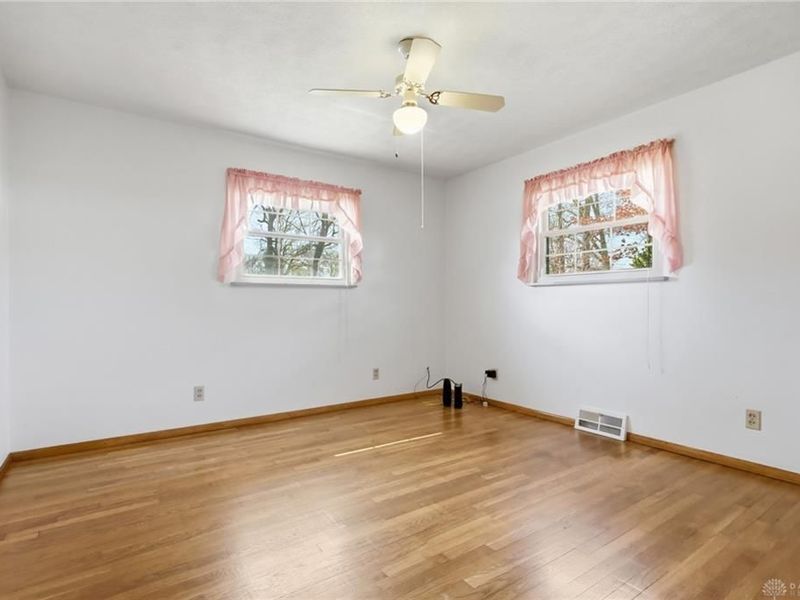 814 Wellington Drive, Springfield Township, OH 45506 Photo 27