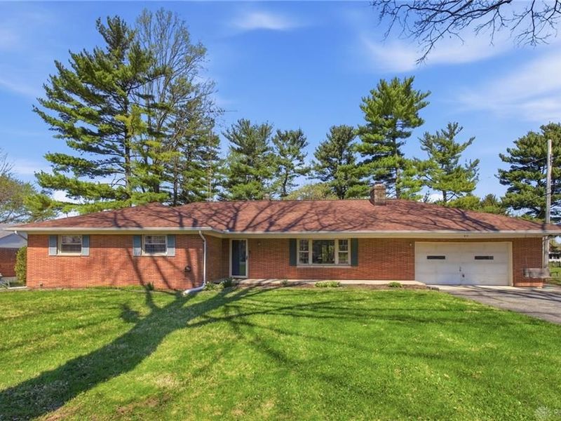 814 Wellington Drive, Springfield Township, OH 45506 Photo 3