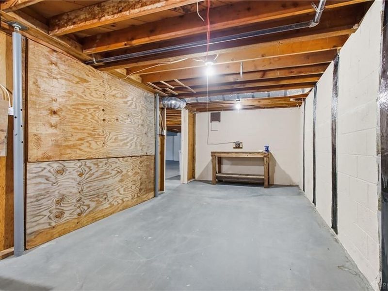 814 Wellington Drive, Springfield Township, OH 45506 Photo 39