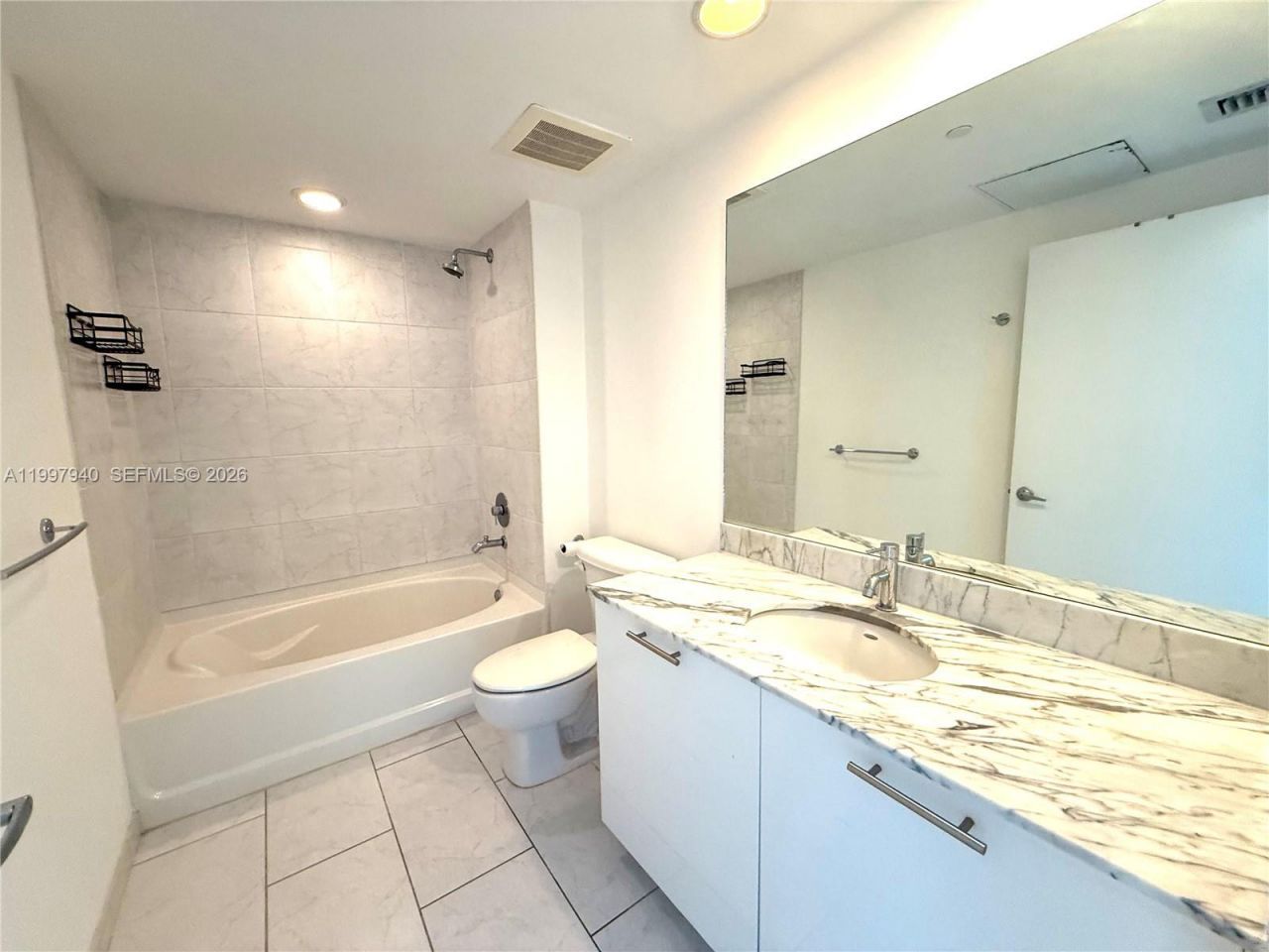 951 Brickell Ave, Unit 1103, Miami, FL 33131 Photo