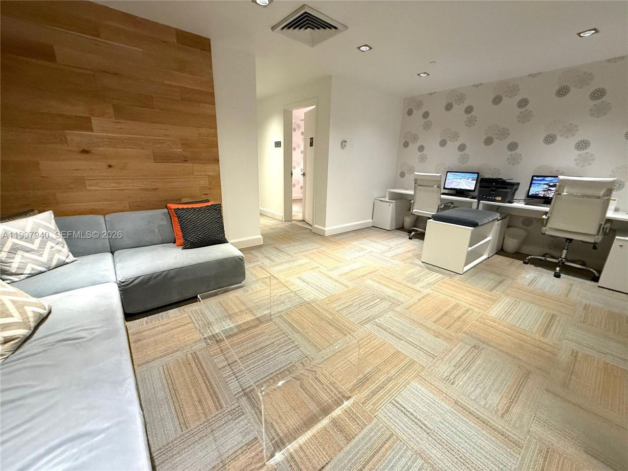 951 Brickell Ave, Unit 1103, Miami, FL 33131 Photo