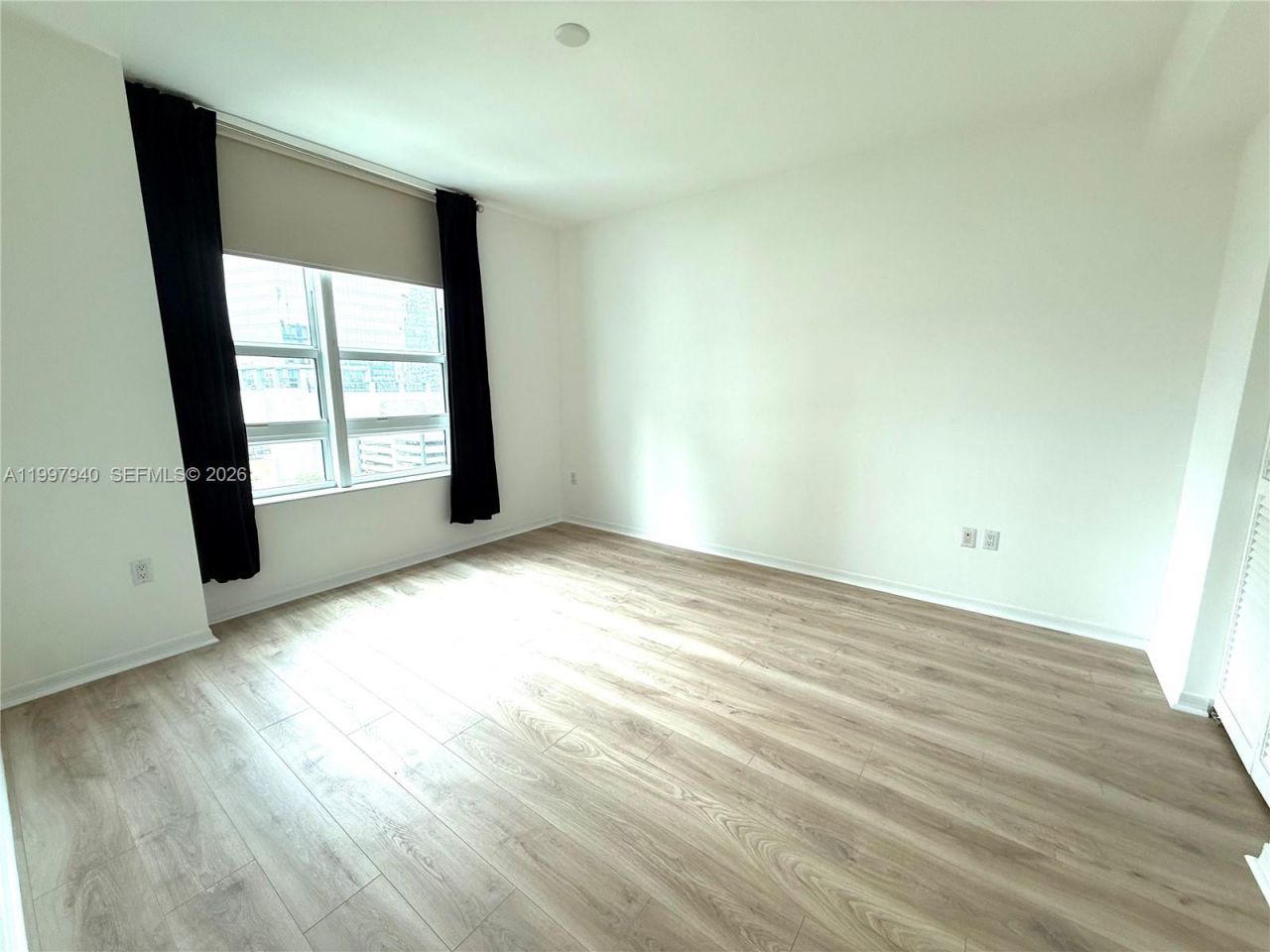 951 Brickell Ave , Unit 1103, Miami, FL 33131 Photo