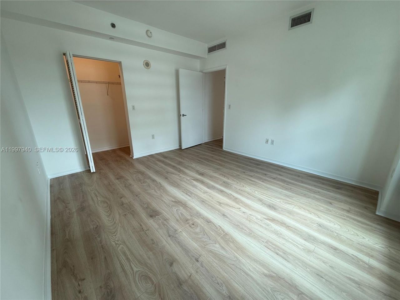 951 Brickell Ave , Unit 1103, Miami, FL 33131 Photo