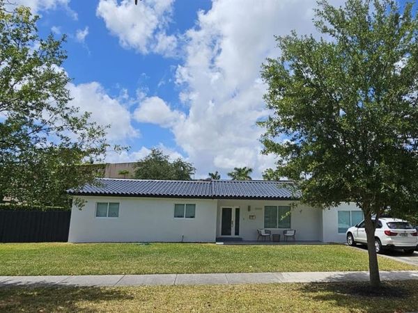 10900 SW 107th Ave , Miami, FL 33176