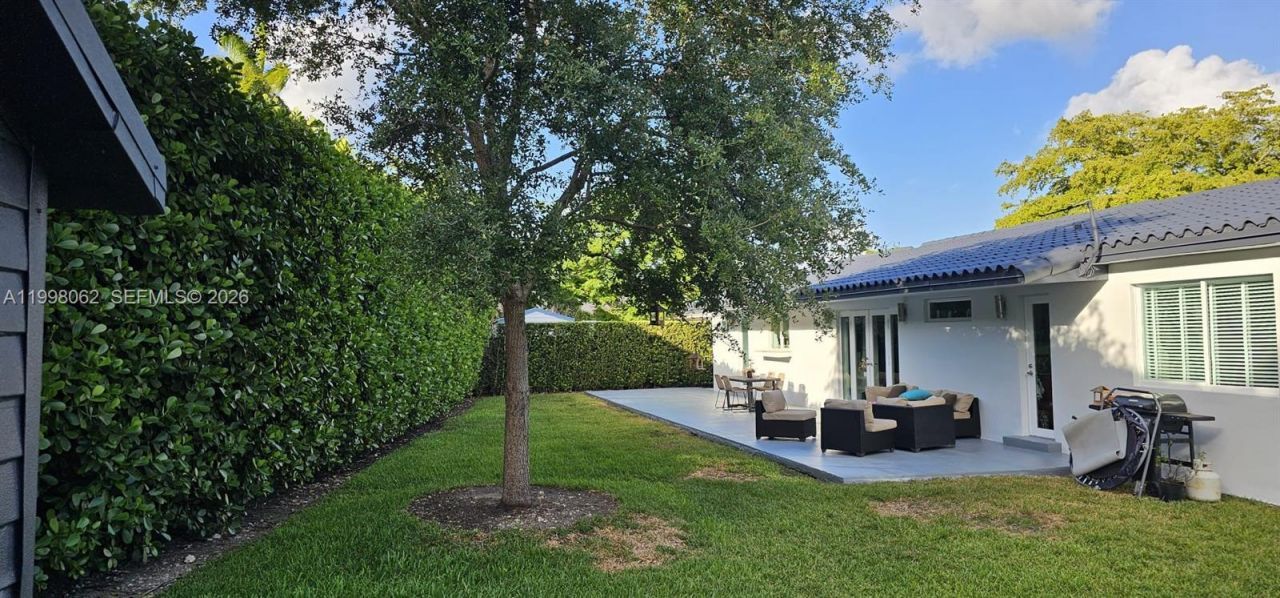 10900 SW 107th Ave , Miami, FL 33176 Photo