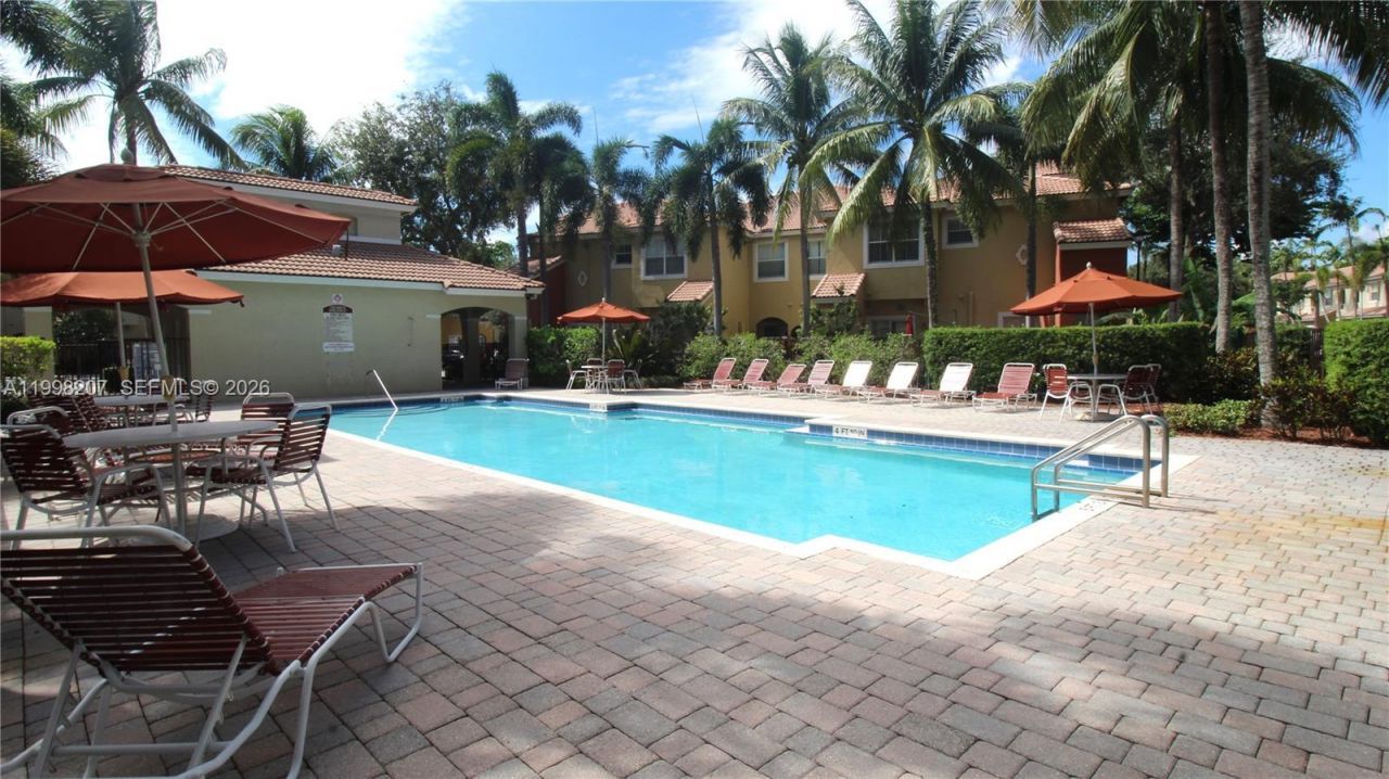 3377 Merrick Ln, Unit 707, Margate, FL 33063 Photo