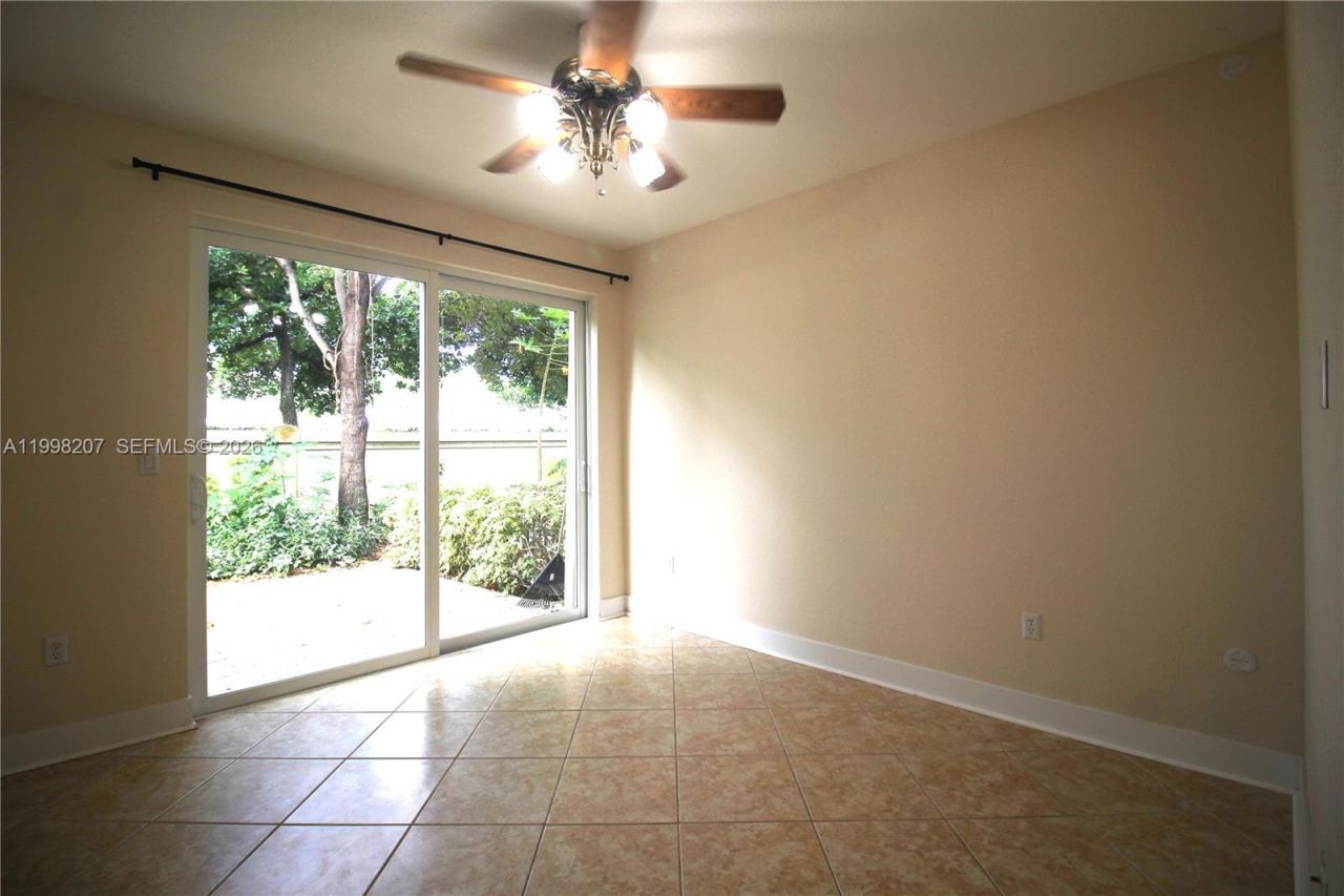 3377 Merrick Ln, Unit 707, Margate, FL 33063 Photo