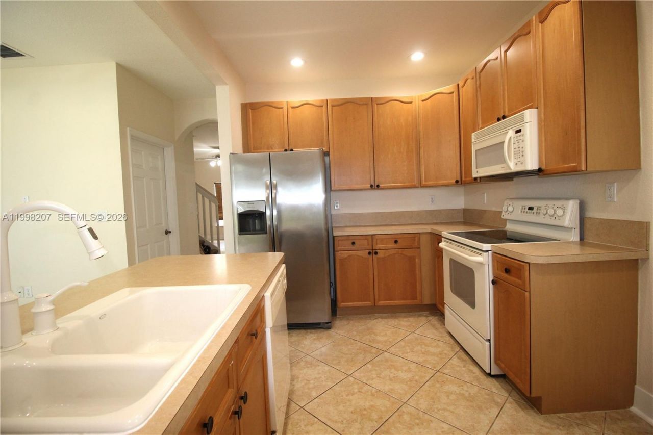 3377 Merrick Ln, Unit 707, Margate, FL 33063 Photo