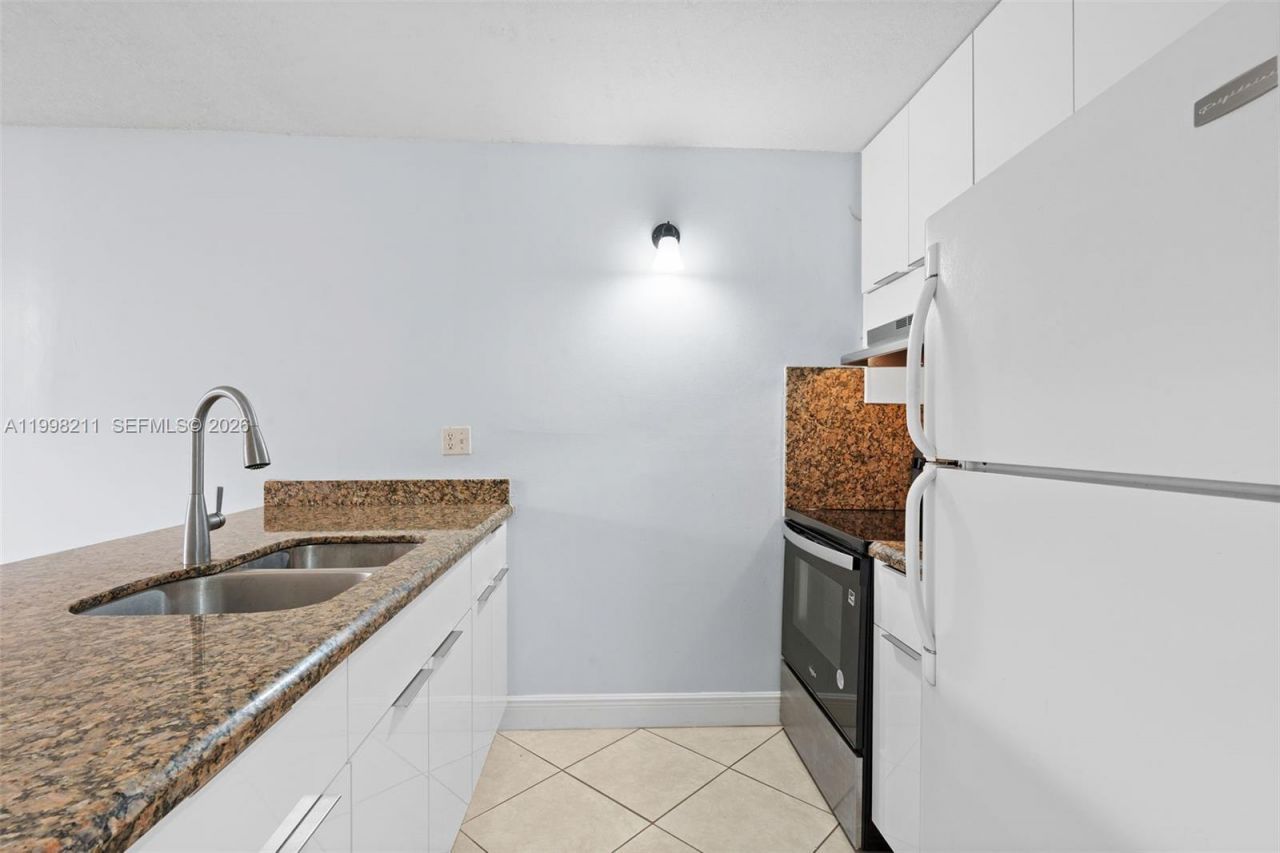 2771 Riverside Dr, Unit 316-A, Coral Springs, FL 33065 Photo