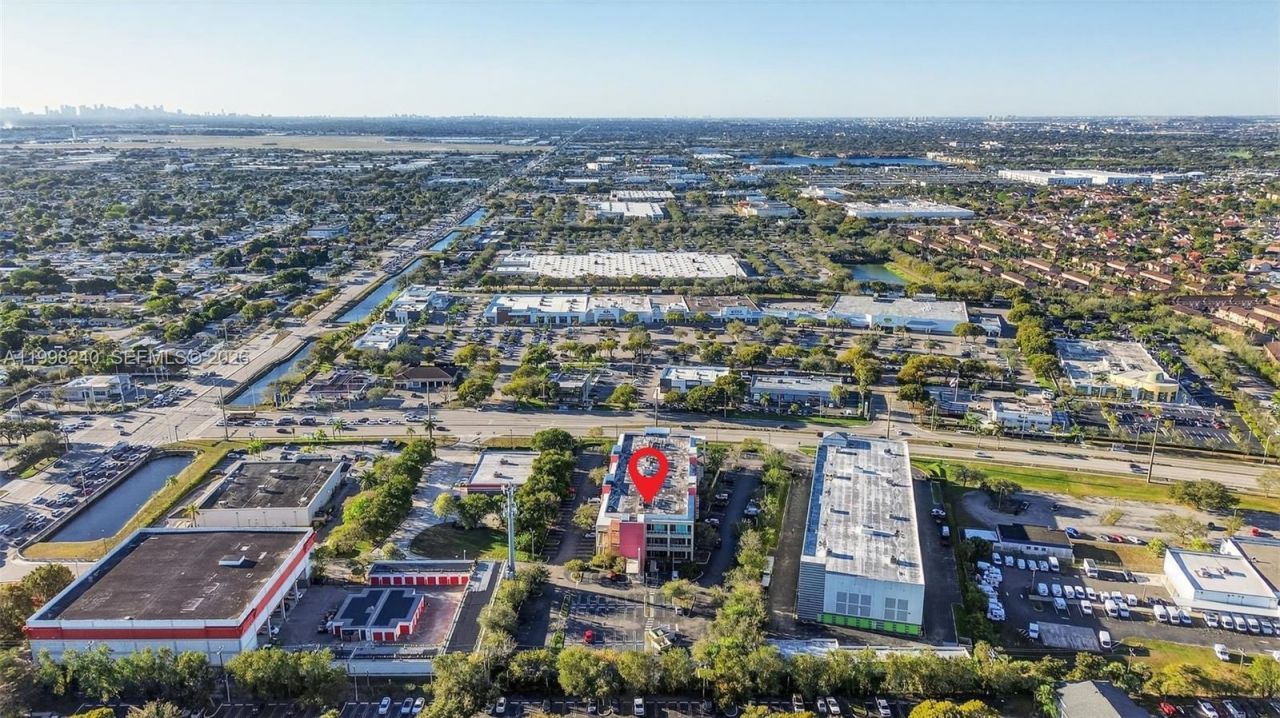 Beauty Salon For Sale In Hialeah , Hialeah, FL 33015 Photo