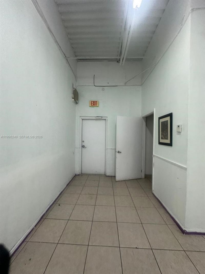 15648 SW 72nd St, Miami, FL 33193 Photo