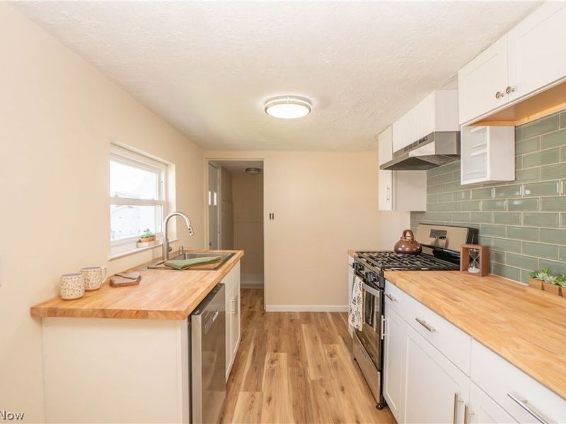 1131 Hampton Road, Kent, OH 44240 Photo 12